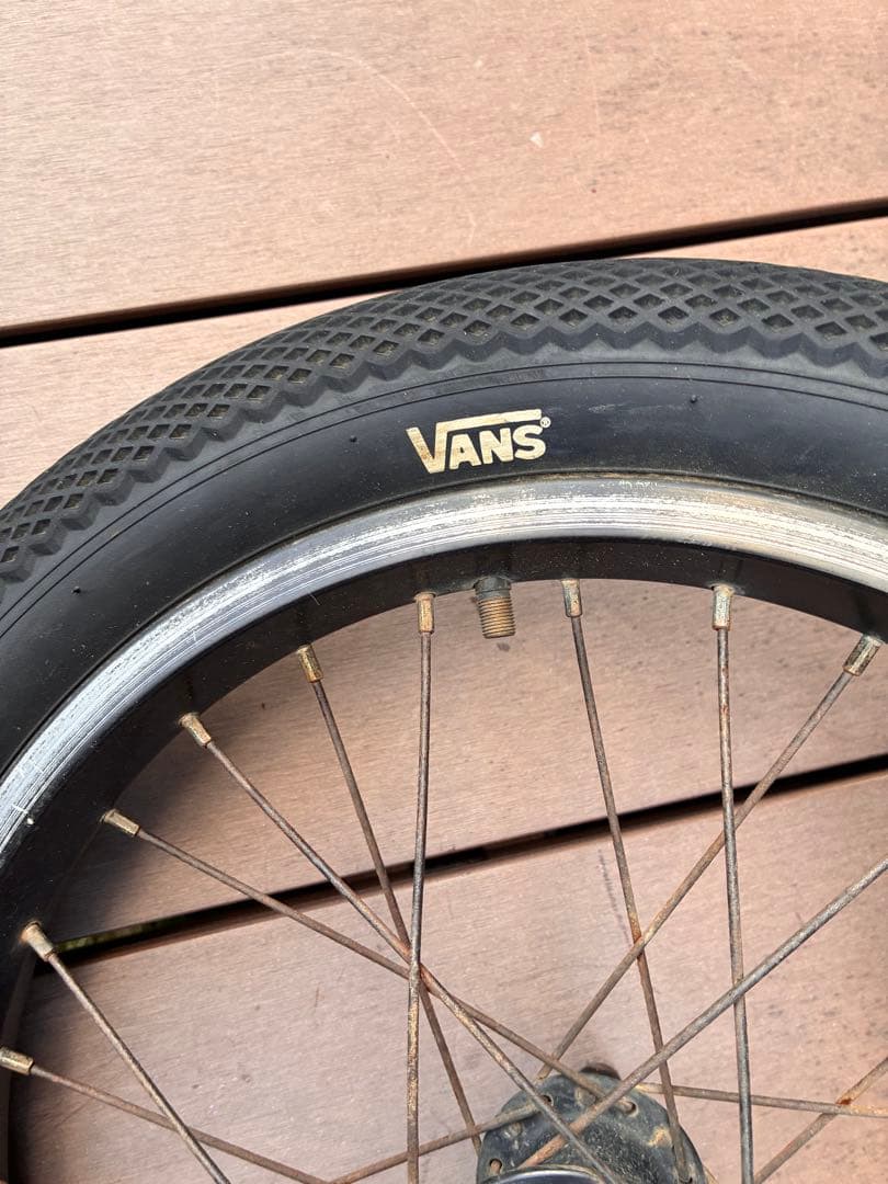 CULT 完組ホイール 16x2.3 リアタイヤ　BMX用