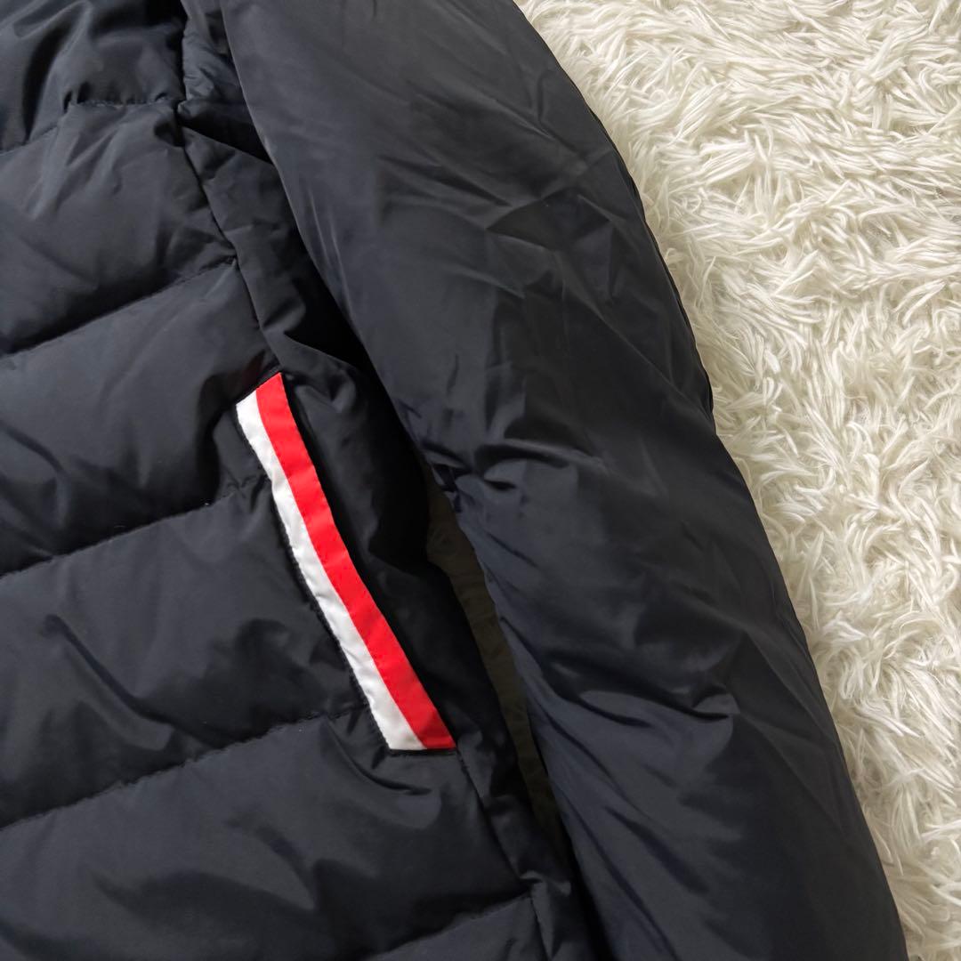 未使用級✨ ミズノ モレリア ダウン ハーフコート　サッカー 駅伝 陸上 観戦