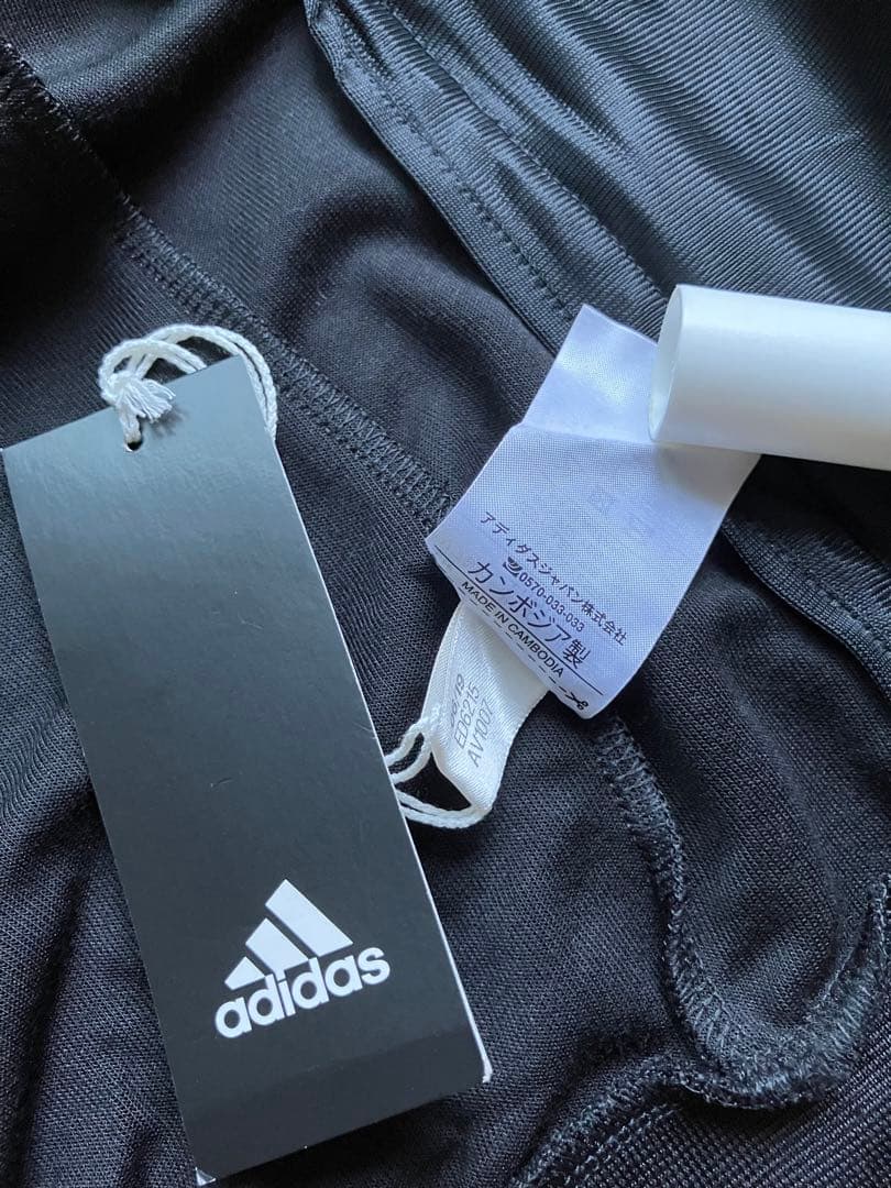 新品　adidas ブラック ジャージセット　160