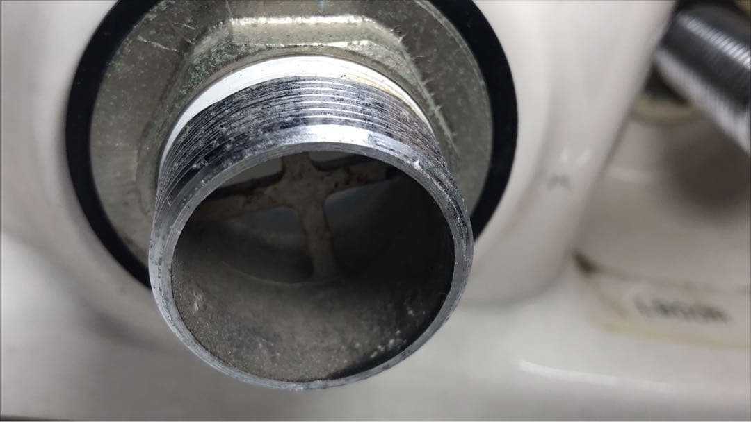 TOTO 壁掛洗面器　L90DR #SC1 パステルアイボリー　中古