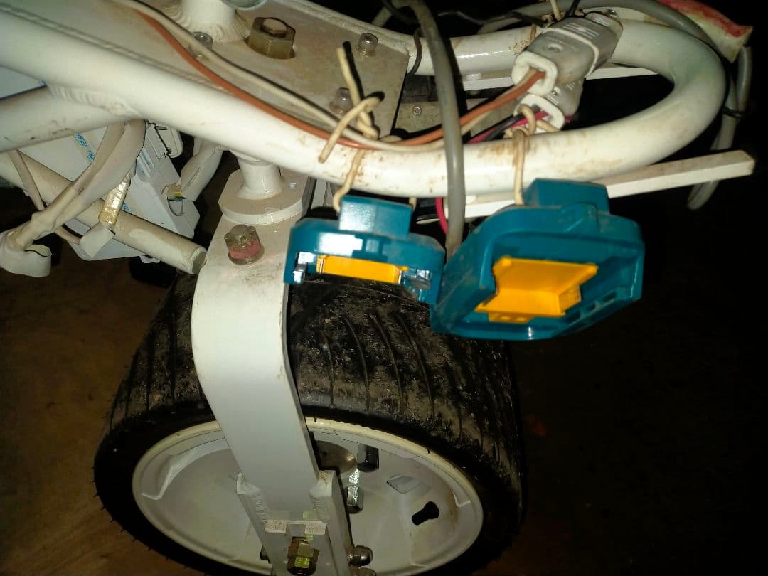 電動一輪バイク　ONE WHEEL ワンホイール　マキタ14.4v4個駆動