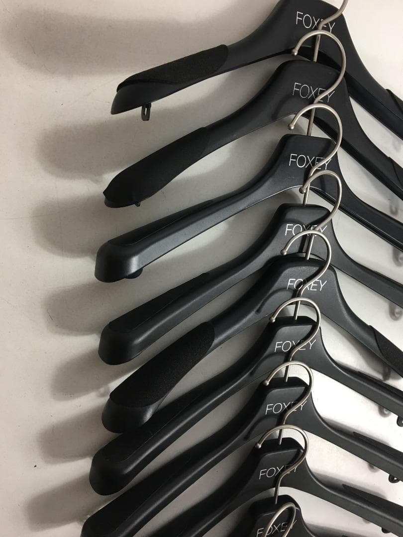 ☆FOXEY ハンガー ５８本セット まとめ売り 大量 フォクシー