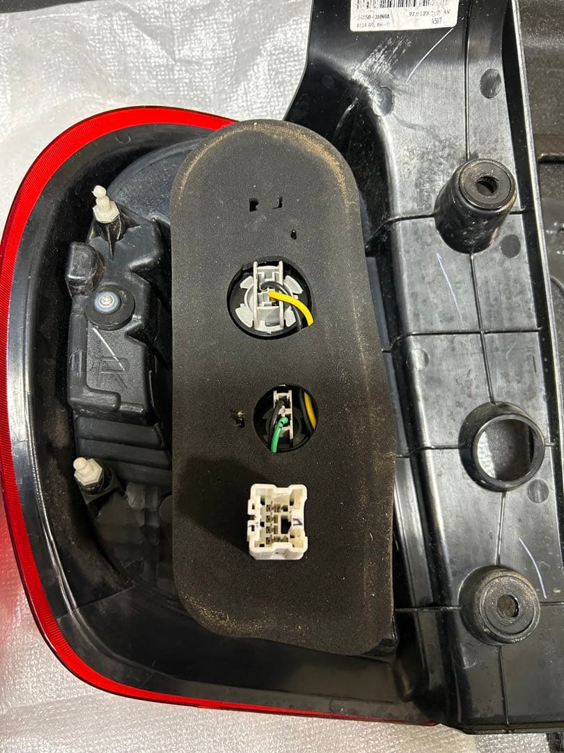 k13 マーチ 欧州日産純正テールランプ