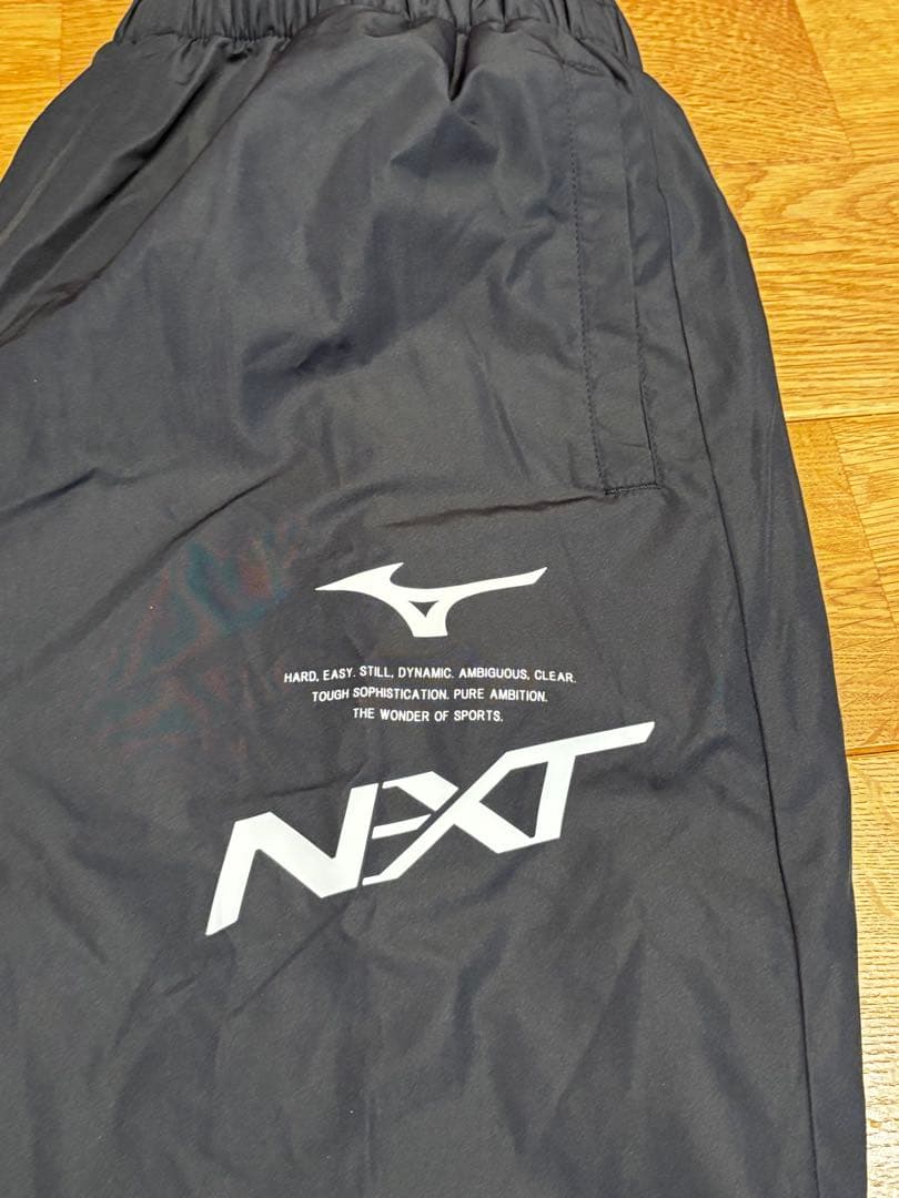 【専用】ミズノ　ブレスサーモ　ウインドブレーカー　上下セットサイズＭ　ブラック