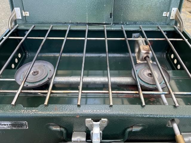 【Coleman】ツーバーナー 414【廃盤希少品】・鉄板・じょうご・収納ケース