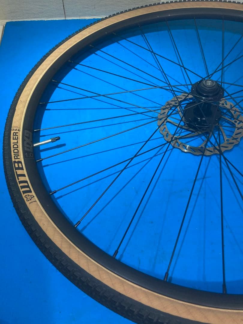 ★美品キヤノンデールTOPSTONE4ホイール10sフリー37Cタイヤローター付