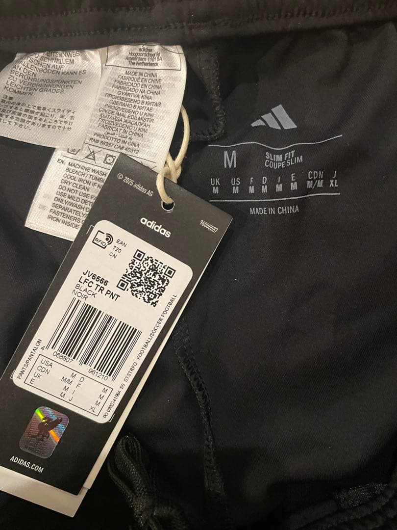 【新品・リバプールFC公式ストア】ティロ トレーニングパンツ