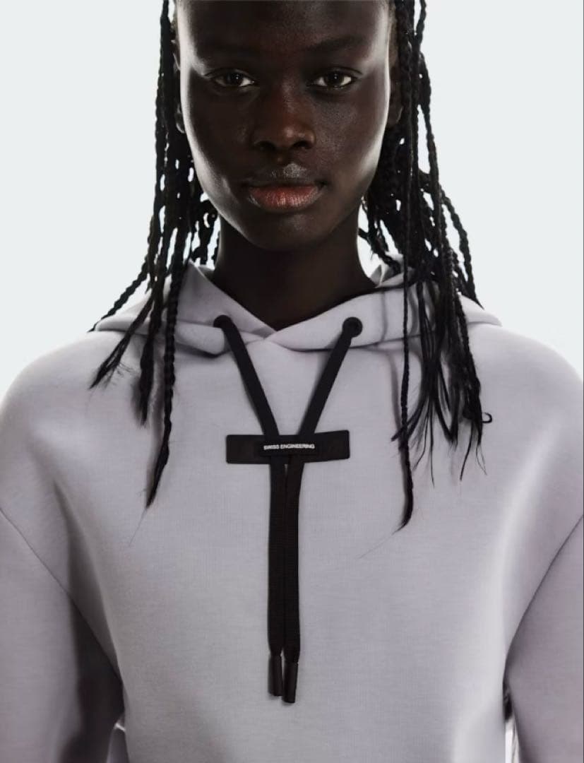 美品オン On Focus Tech Hoodie フォーカス　テックフーディー