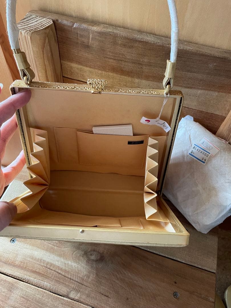 未使用　和装用バッグと草履のセット ゴールド　山形屋　手鏡付き