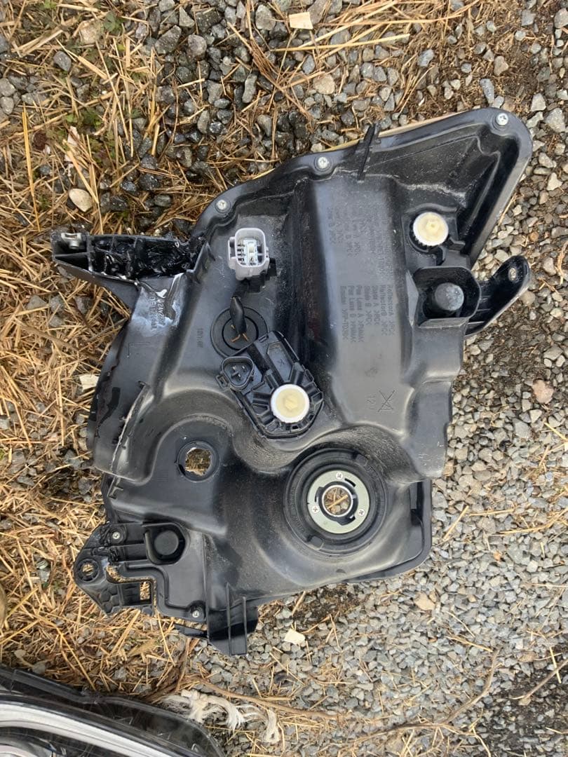 4-5スレ跡　ステー修復歴　タントカスタム　メッキ　左ヘッドライト