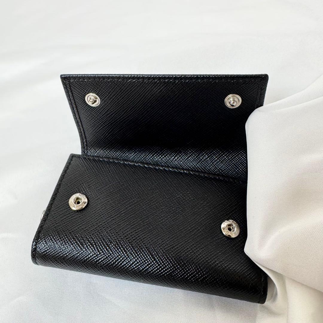 美品☆ PRADA キーケース　4連　レザー　ブラック　三角ロゴ　ICチップあり