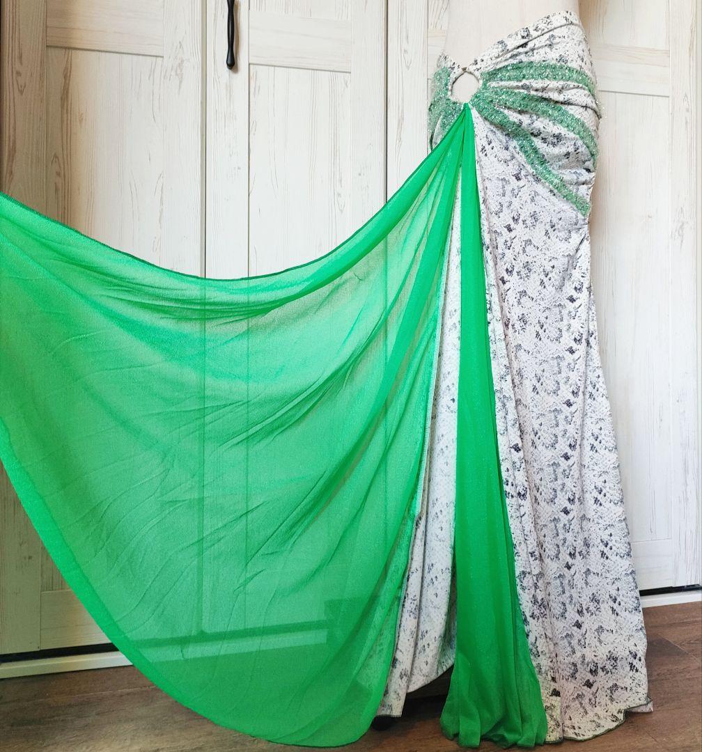 ★新品★ベリーダンスステージ舞台衣装セット　発表会コスチューム　ブラ　スカート