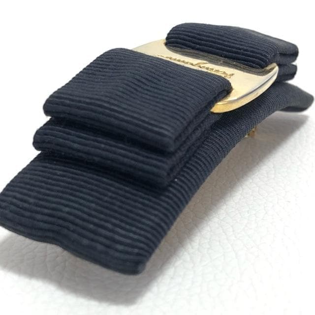 美品★フェラガモ ヴァラリボンバレッタ 黒、ゴールド 刻印あり お買い得品！