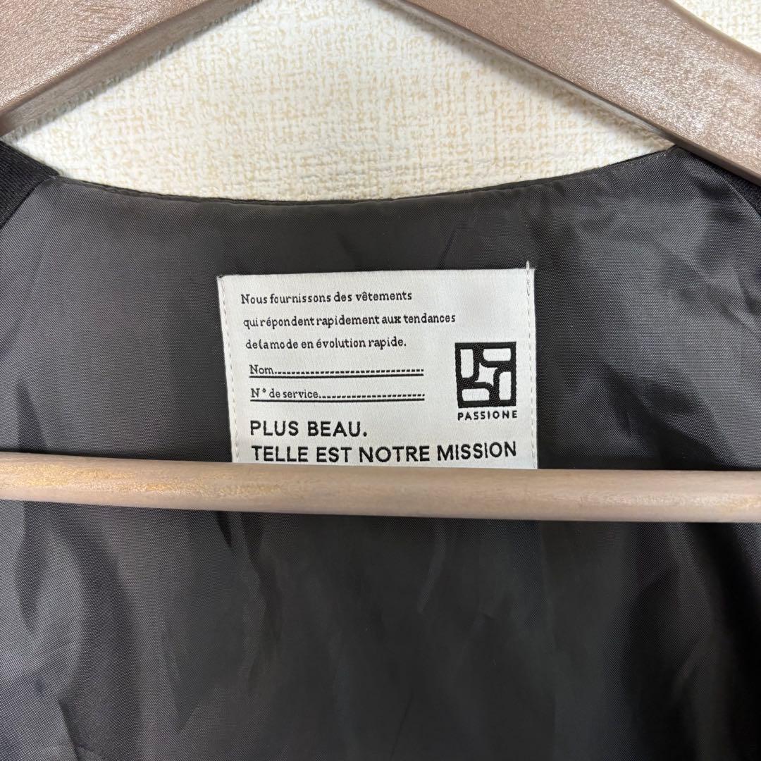 【美品】PASSIONE パシオーネ ボンディングジップポンチョ風コート 黒