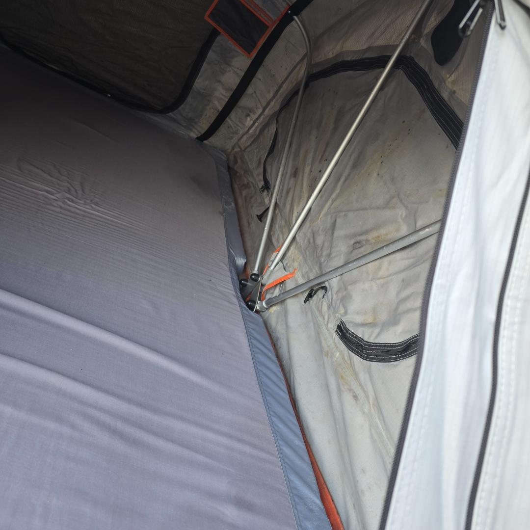 福岡引取限定　FELDON SHELTER 車用ルーフトップテント ルーフテント