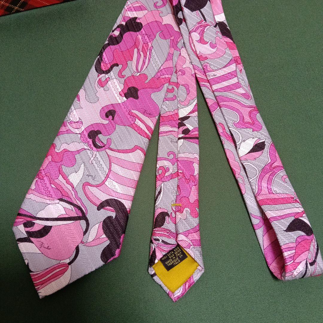 EMILIO PUCCI 花柄 シルクネクタイ　ピンク