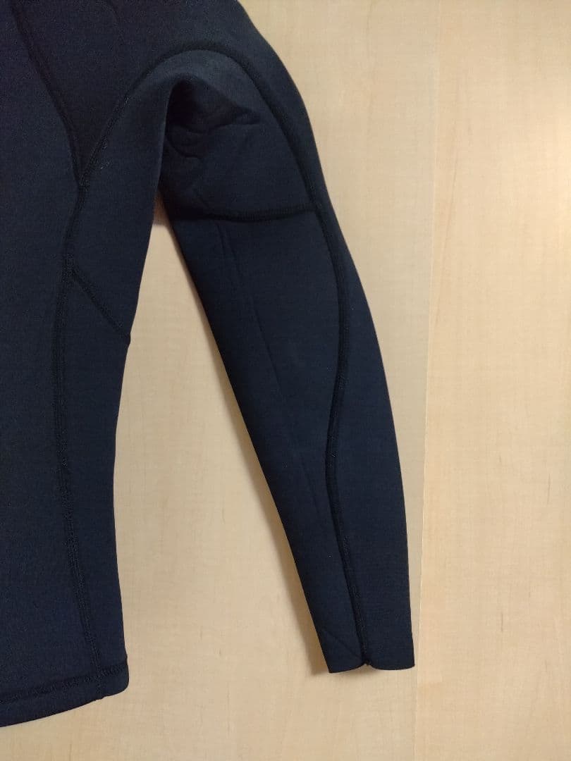 パタゴニア　サーフィン　タッパー　４