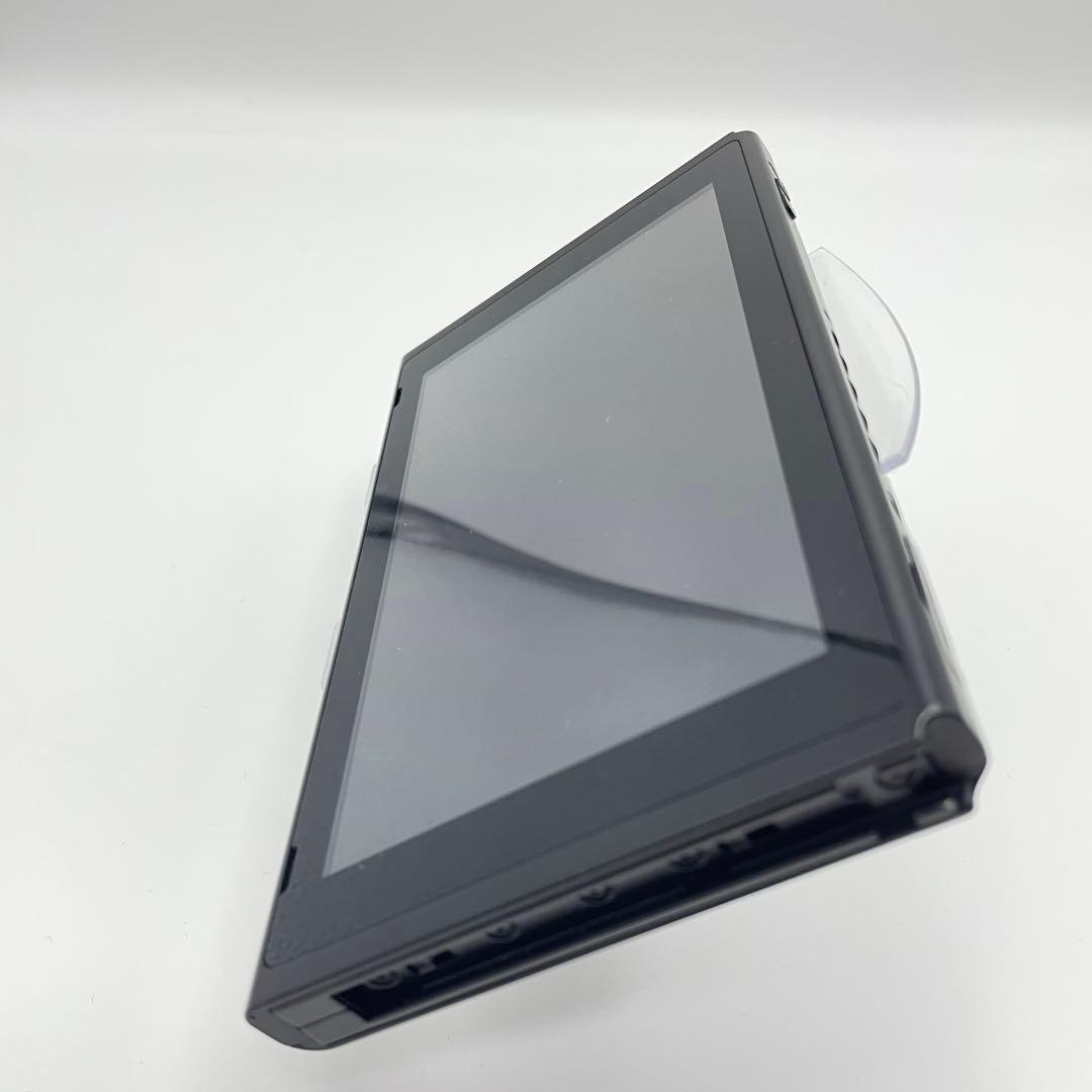 任天堂 Switch 本体　Nintendo スイッチ　本体のみ