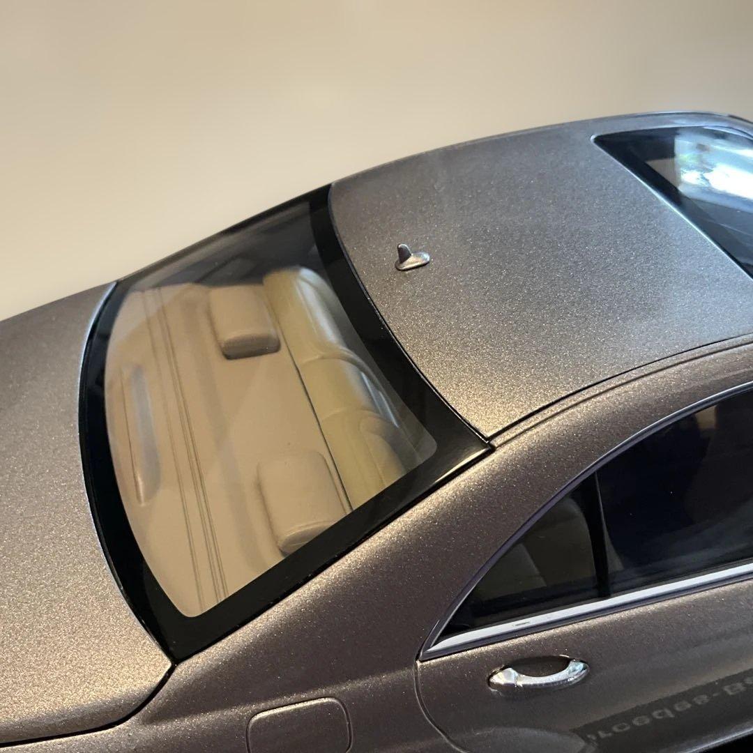 Mercedes-Benz S-Klasse ミニカー 1/18 シルバー