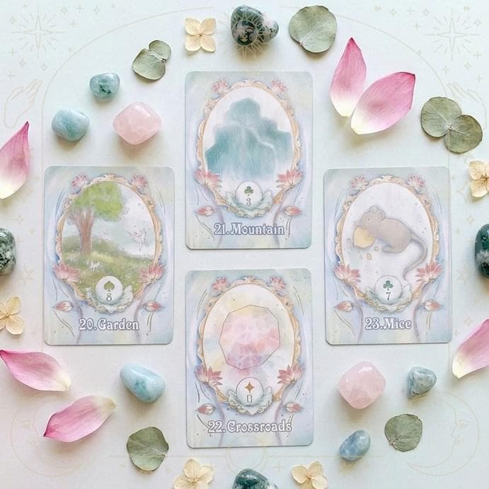 【正規品ルノルマンカード】レア✨クリスタルのような色＆虹色箔押し✨蓮のルノルマン