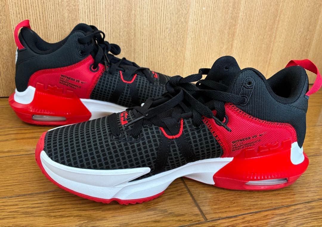新品同様　Nike LeBron Witness 7 レブロン　バッシュ　赤　黒