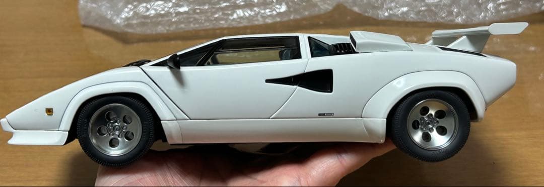 【難あり】ランボルギーニカウンタック5000S 白　1/18 オートアート