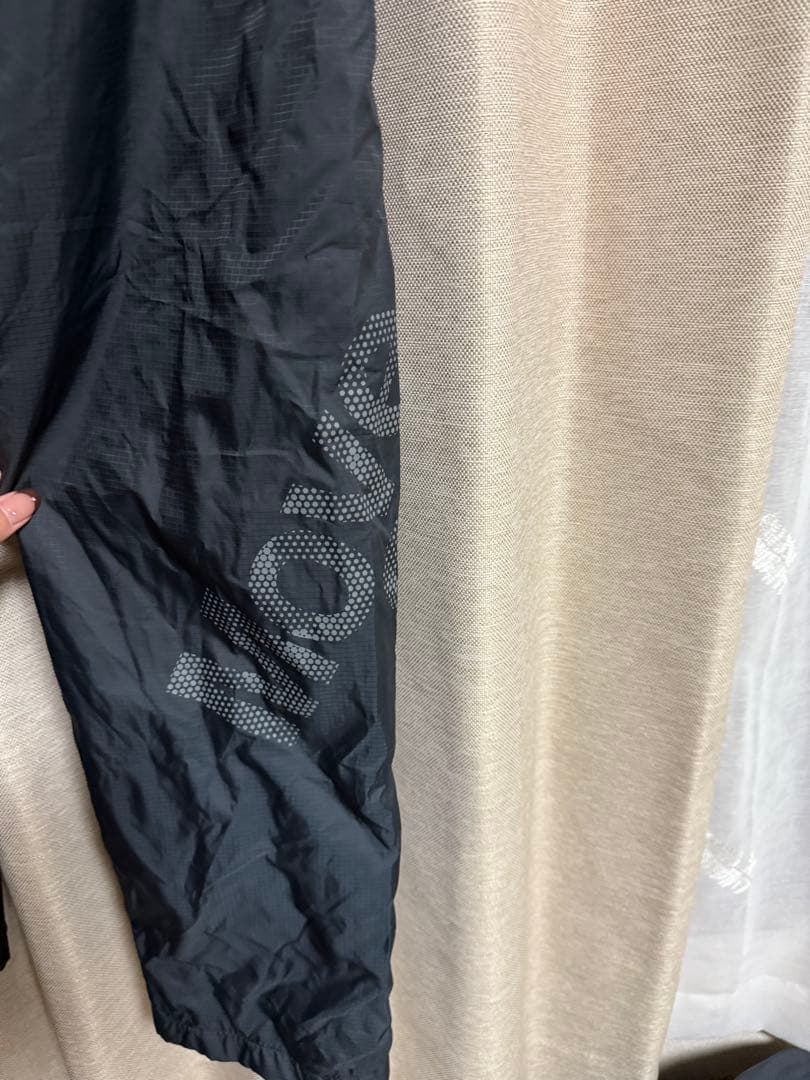 move sport ウィンドブレーカー 黒　上下