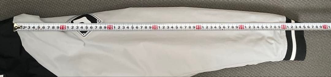 ナイキ　シカゴ ホワイトソックス　オーセンティック　ダグアウト ジャケット　S