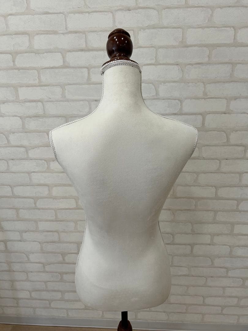 ファブリック・木製マネキン