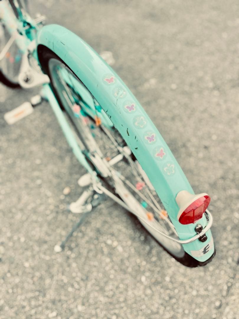 ブリヂストンの女の子向けジュニアサイクル「エコパル」22インチ（ミントカラー）