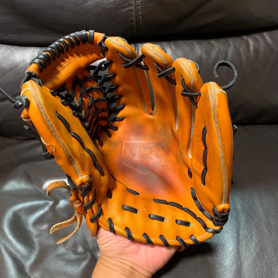 Under Armour オレンジ 硬式グローブ　内野手用　松田