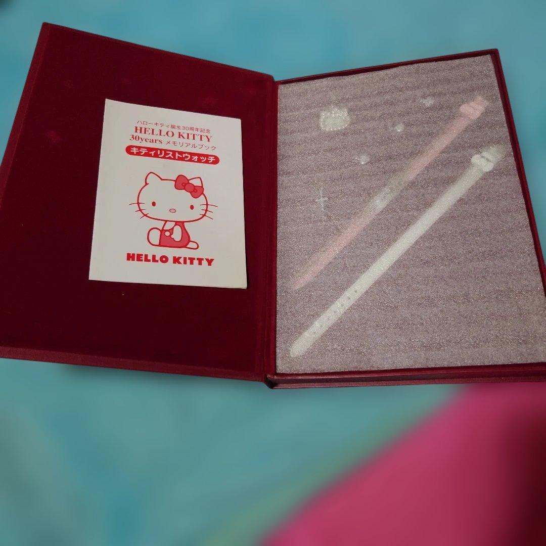 22日まで値下げHELLOKITTY30yearsメモリアルブック