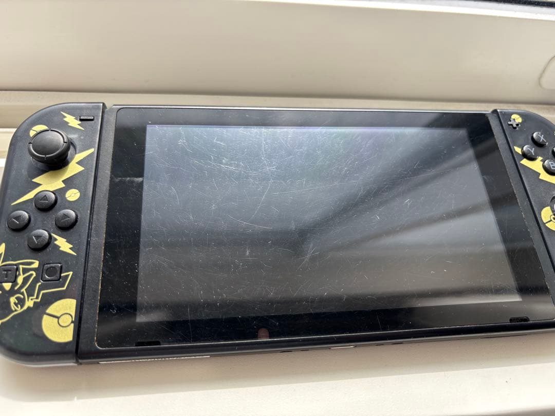 Nintendo Switch ピカチュウデザイン