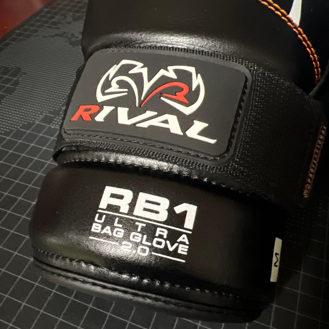 RB1 2.0 M RIVAL バッググローブ