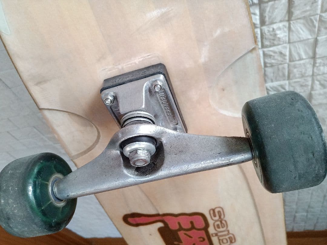 リブテック　LIBTECH ロング スケートボード LIB Thumbs Up