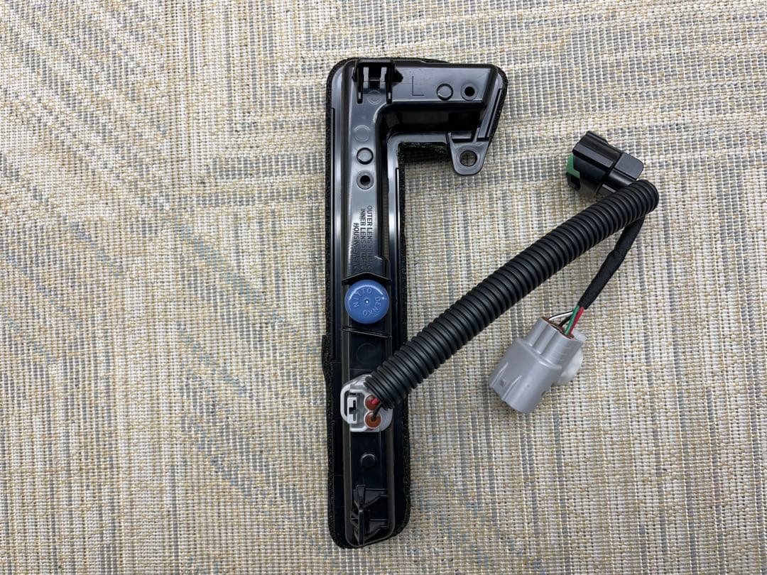 ダイハツ ムーヴ DBA-LA150S 左右側ディライト 812B0-B2070