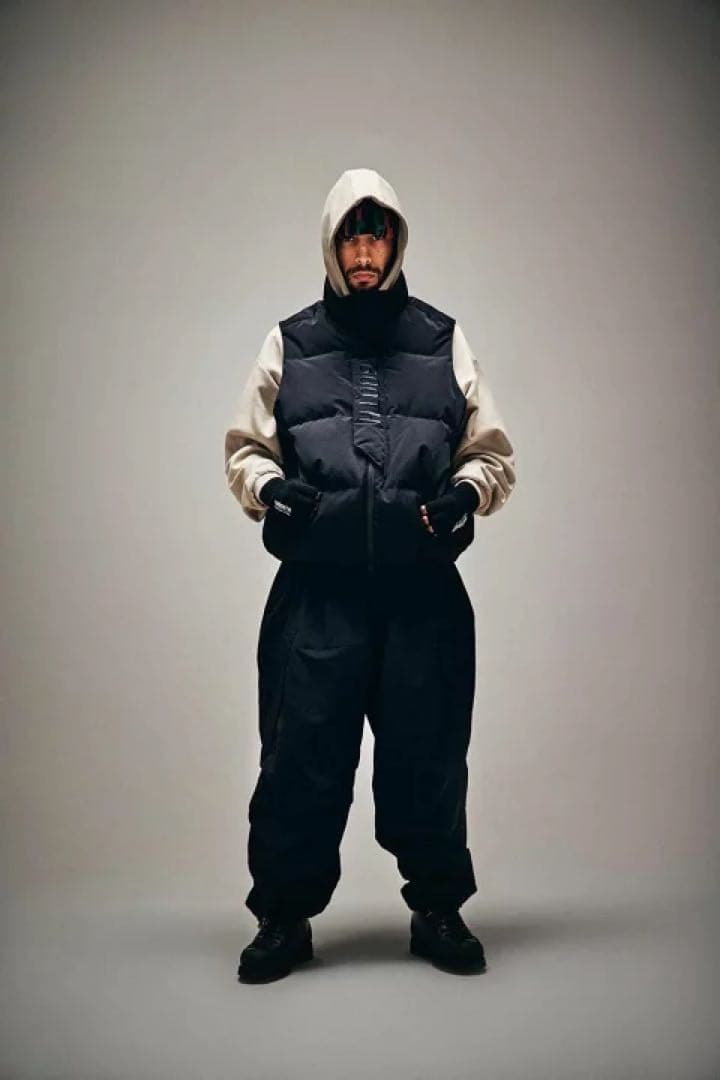 TIGHTBOOTH PLAC DOWN VEST Mサイズ ベスト