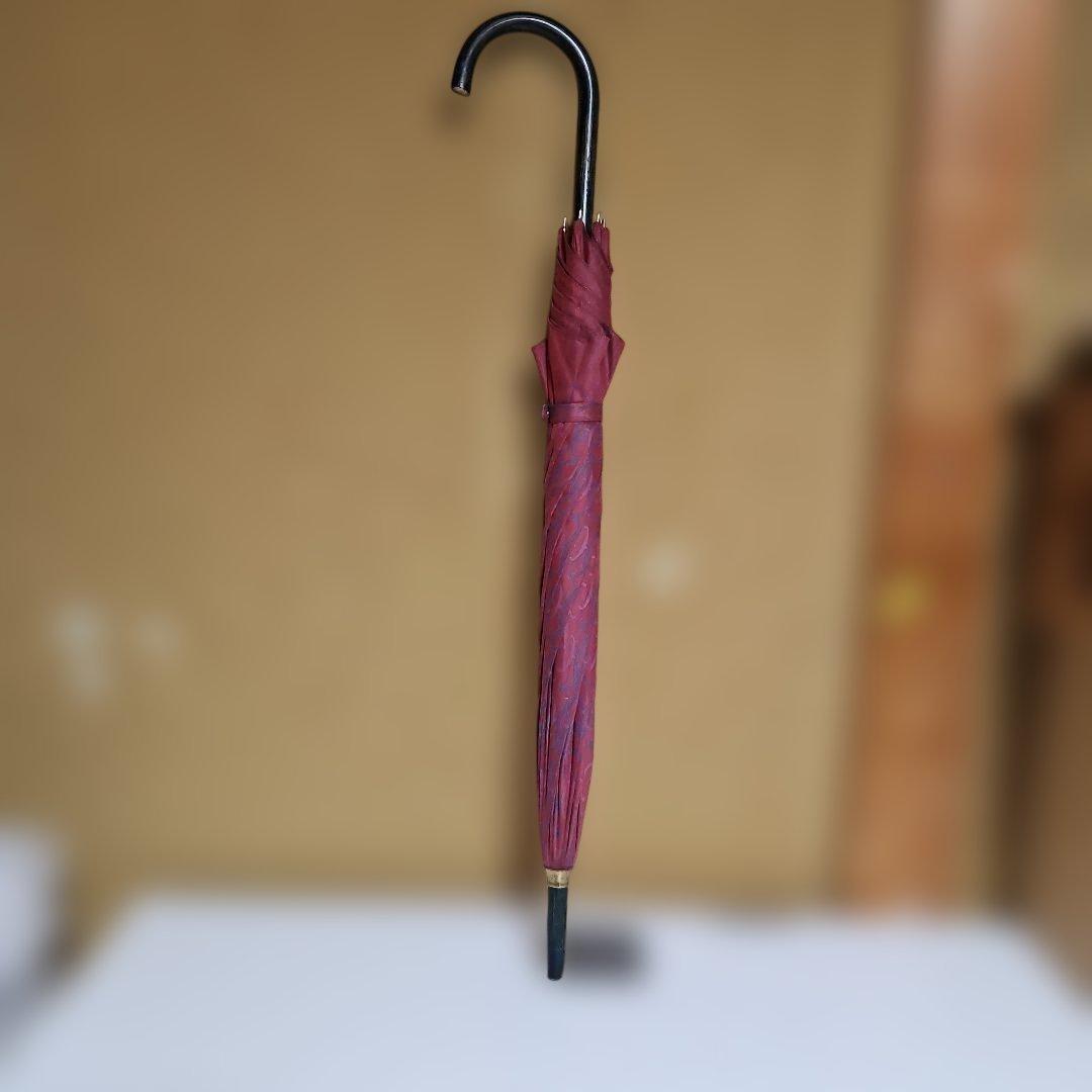 赤い模様入り長傘