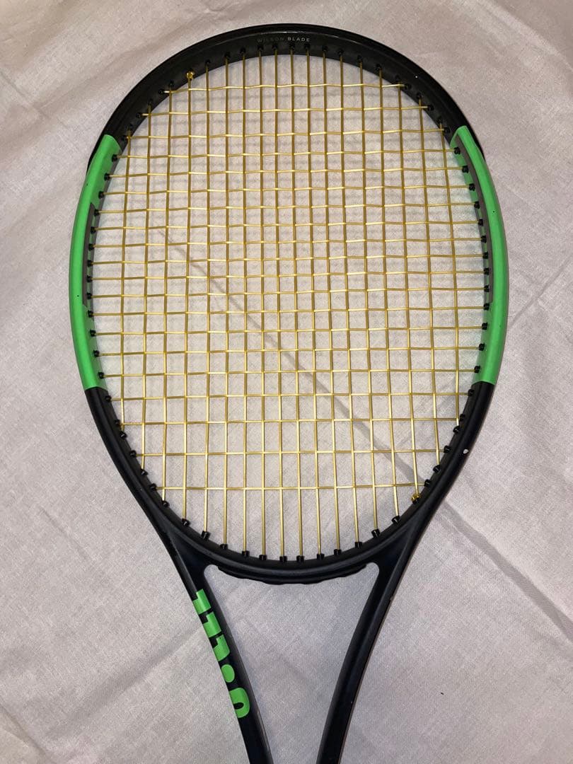 ウィルソン ブレード 98 CV v6.0 (18×20) 硬式テニスラケット