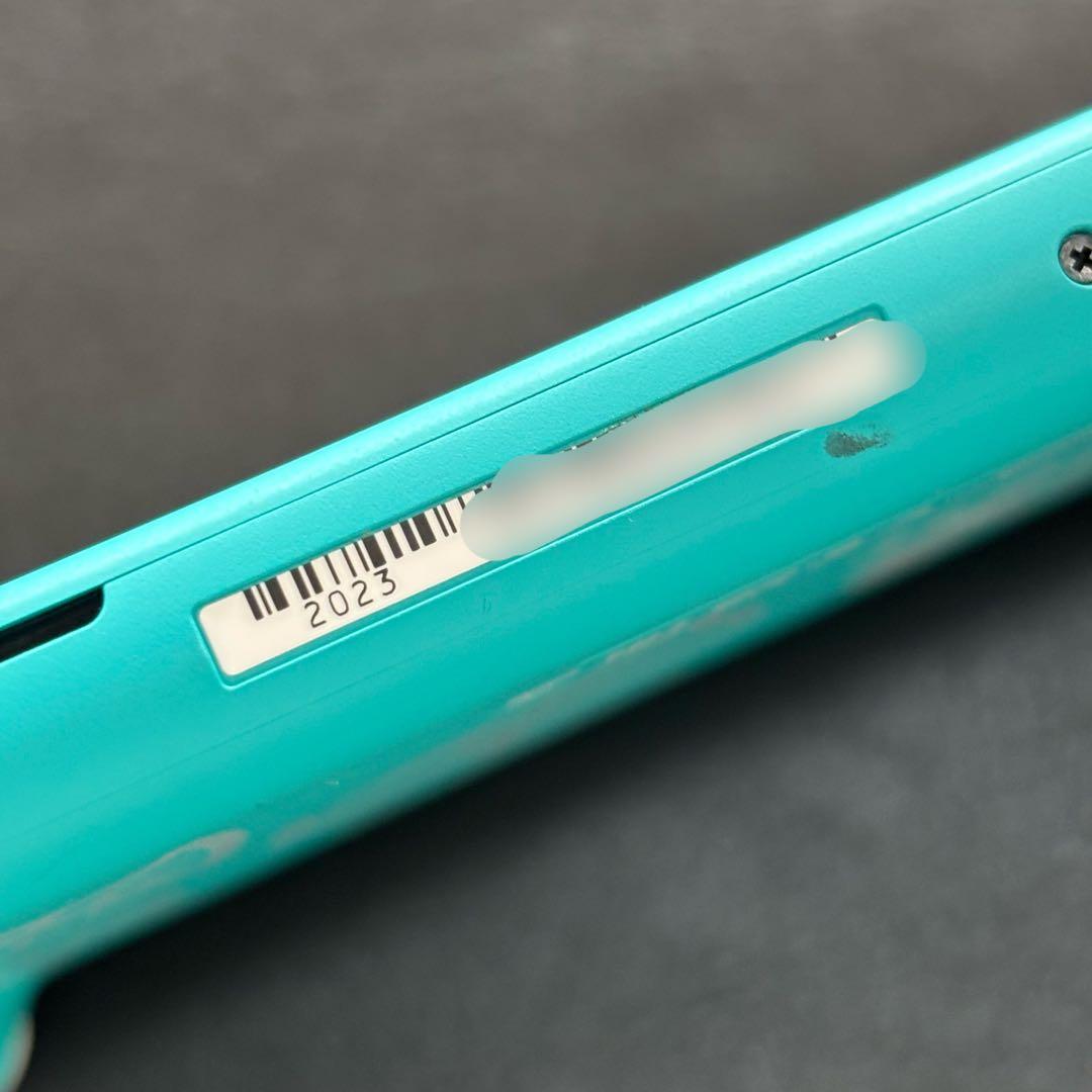 ニンテンドー　スイッチ　ライト　どうぶつの森　限定デザイン　ターコイズカラー