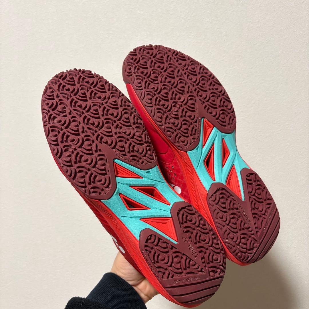 【極美品】 ヨネックス テニスパワークッションソニケージ25.5cm