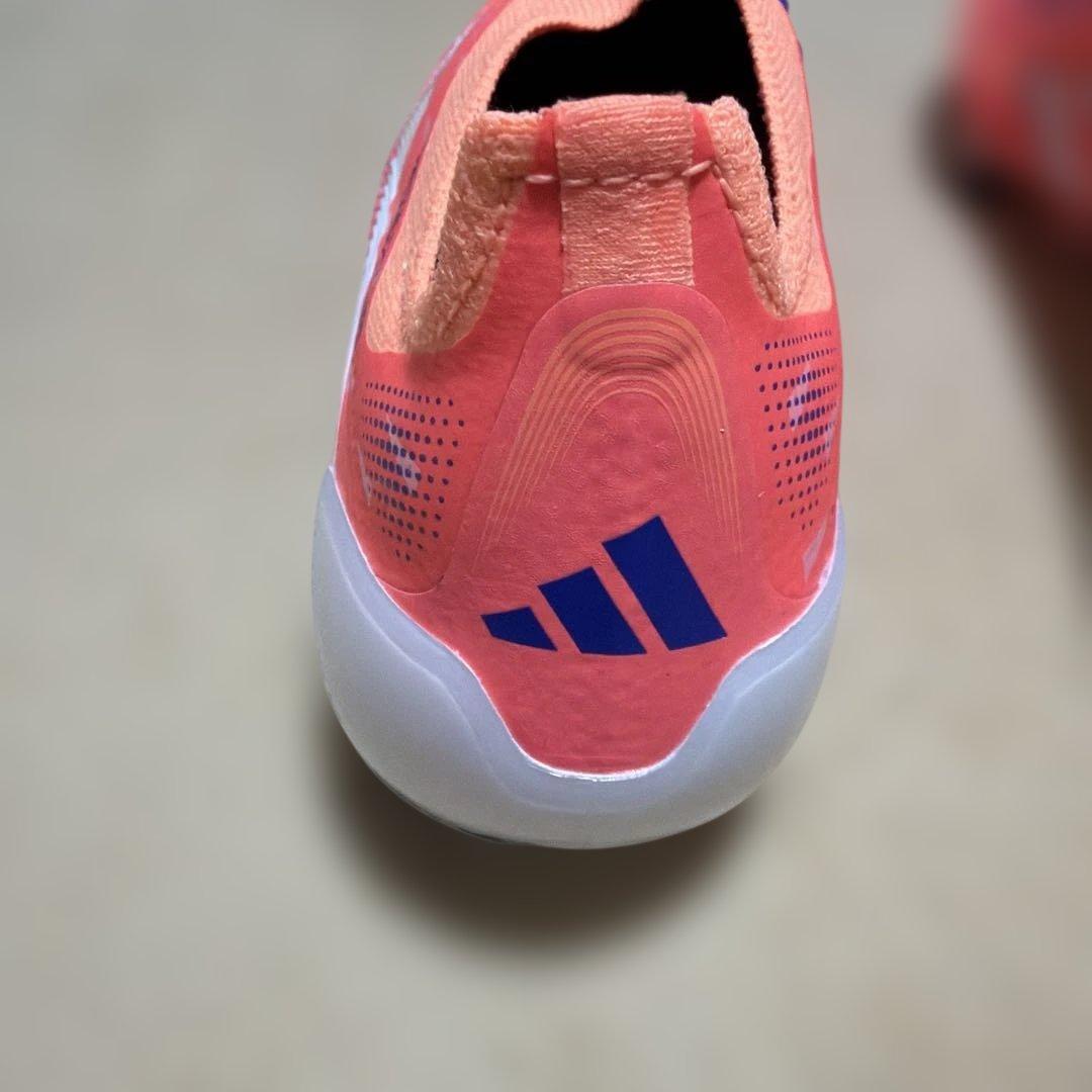 新品未使用 アディダスadidas スパイク PREDATOR プレデター SG