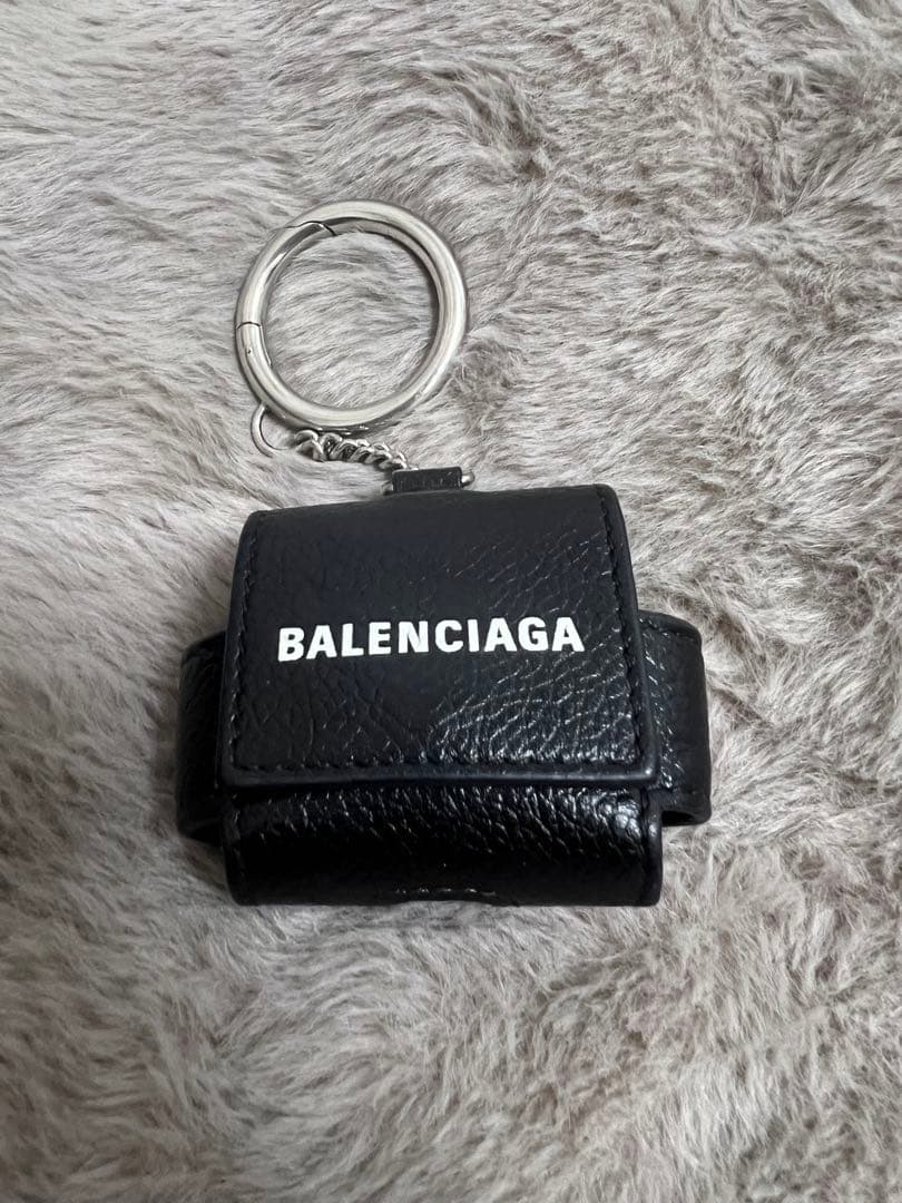 バレンシアガ　AirPods ケース