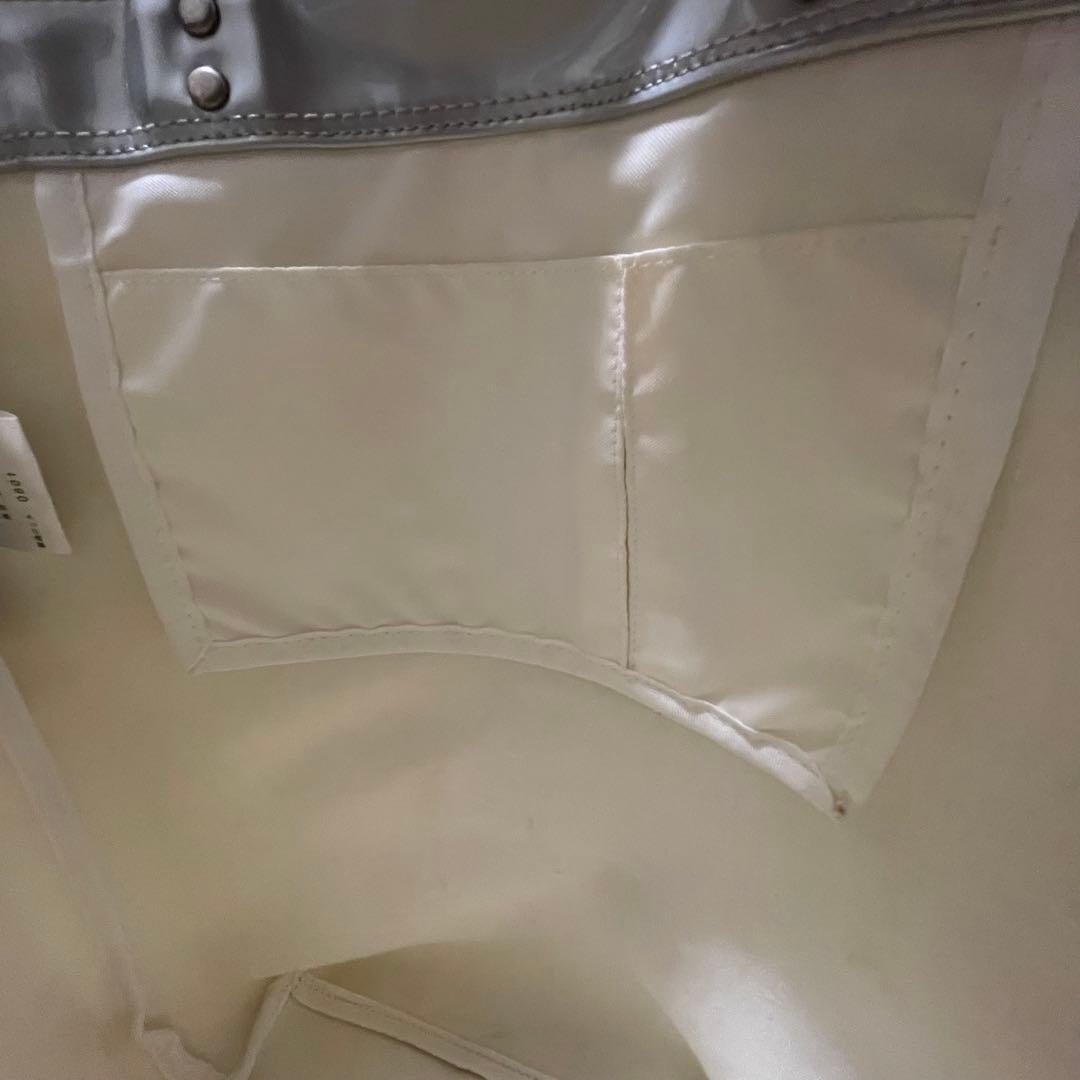 希少品 UMBRO エナメル トートバッグ シルバー×ネイビー