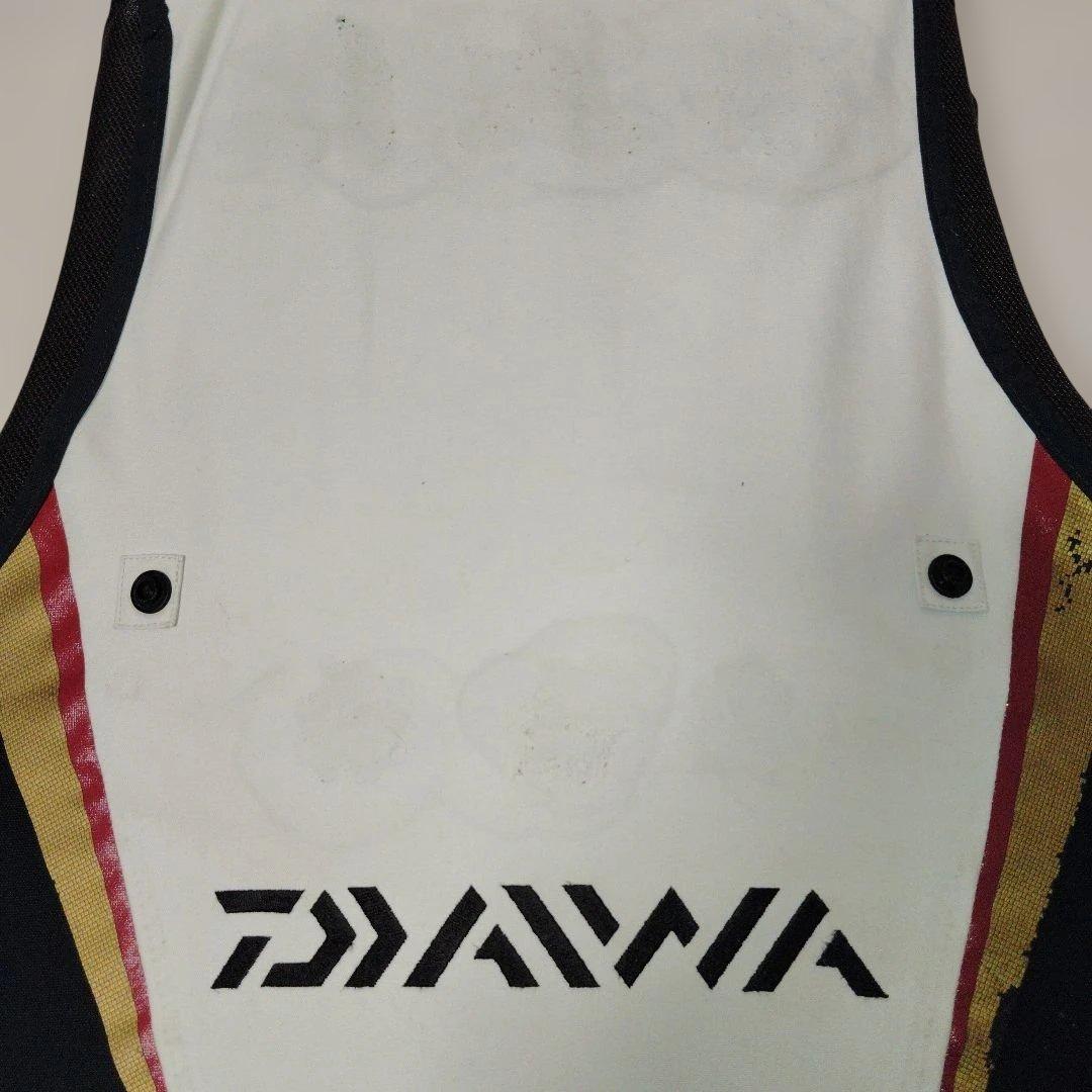 ダイワ　磯　トーナメント　フローティングベスト　枕付き　Lサイズ