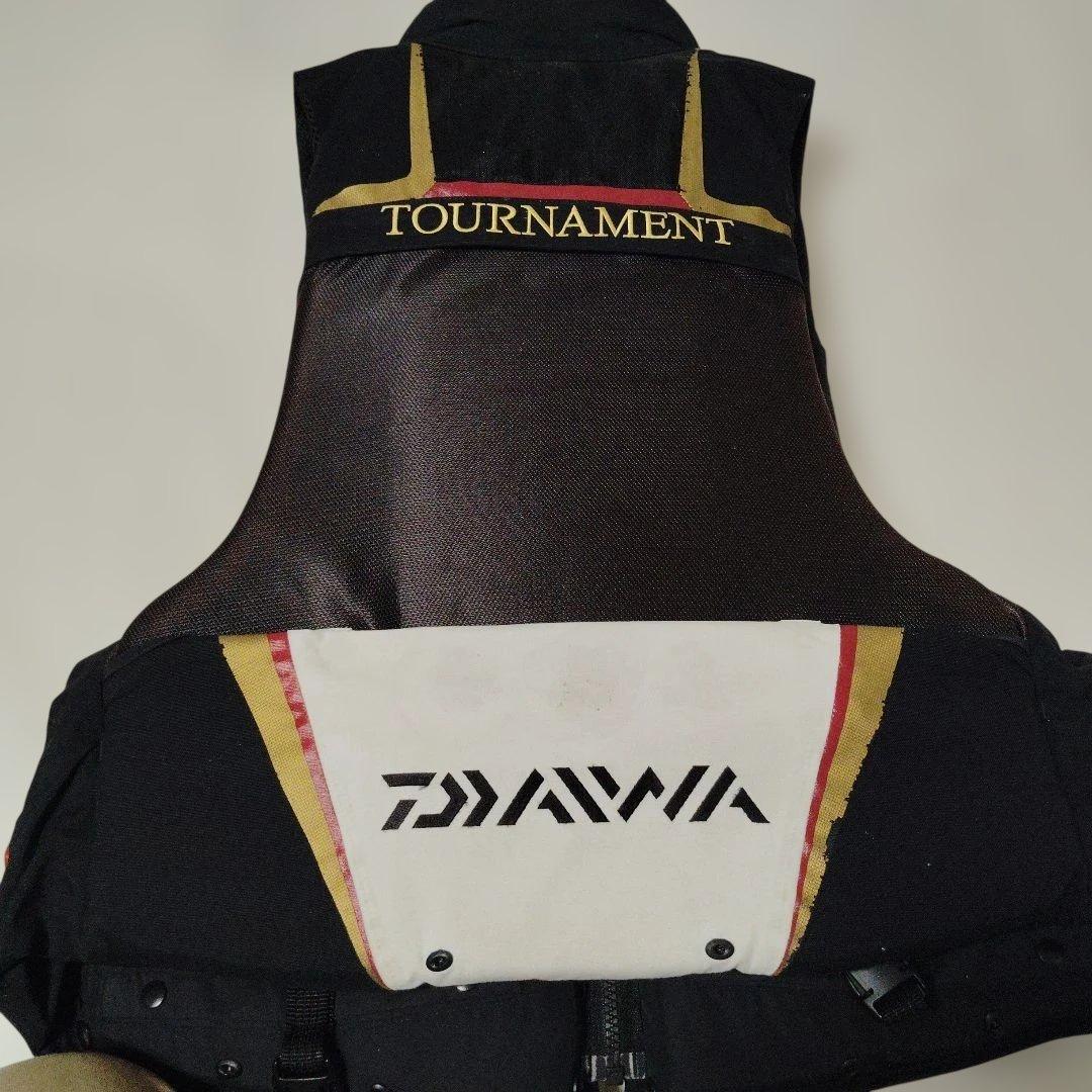 ダイワ　磯　トーナメント　フローティングベスト　枕付き　Lサイズ