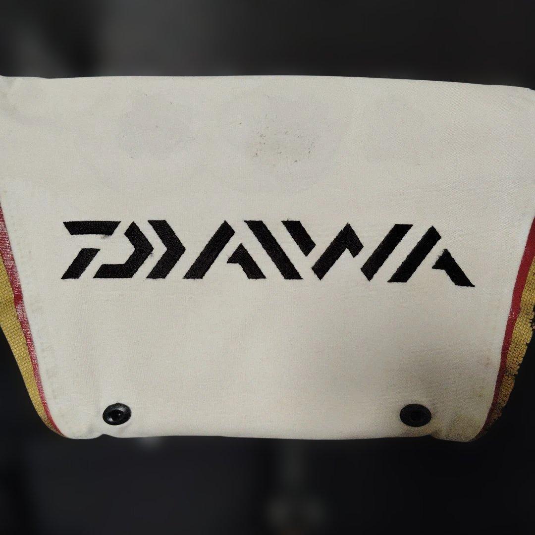 ダイワ　磯　トーナメント　フローティングベスト　枕付き　Lサイズ