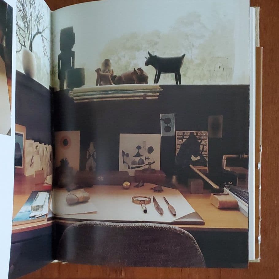 handcrafted modern 建築 インテリア 本