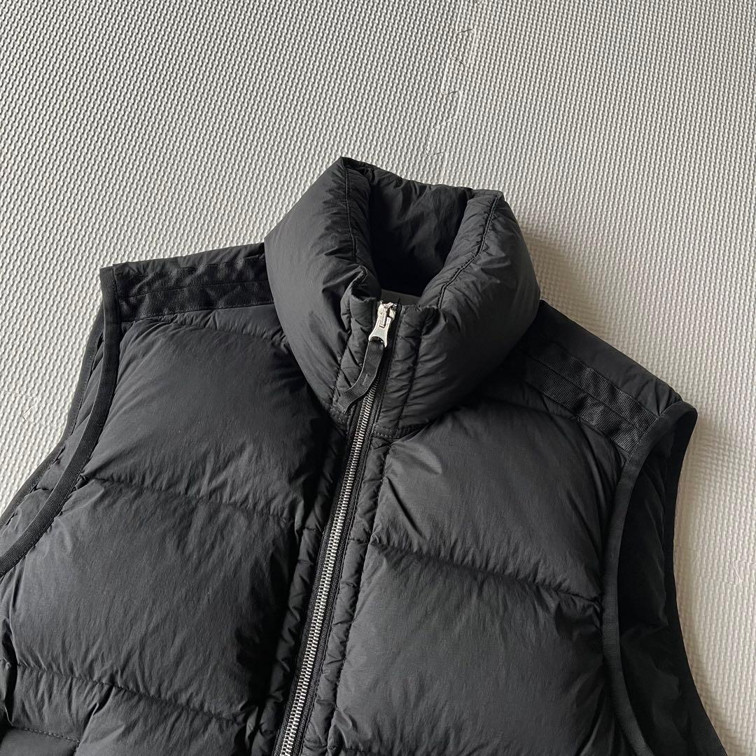 美品 STONE  シームレス ナイロン ダウンベスト S 黒