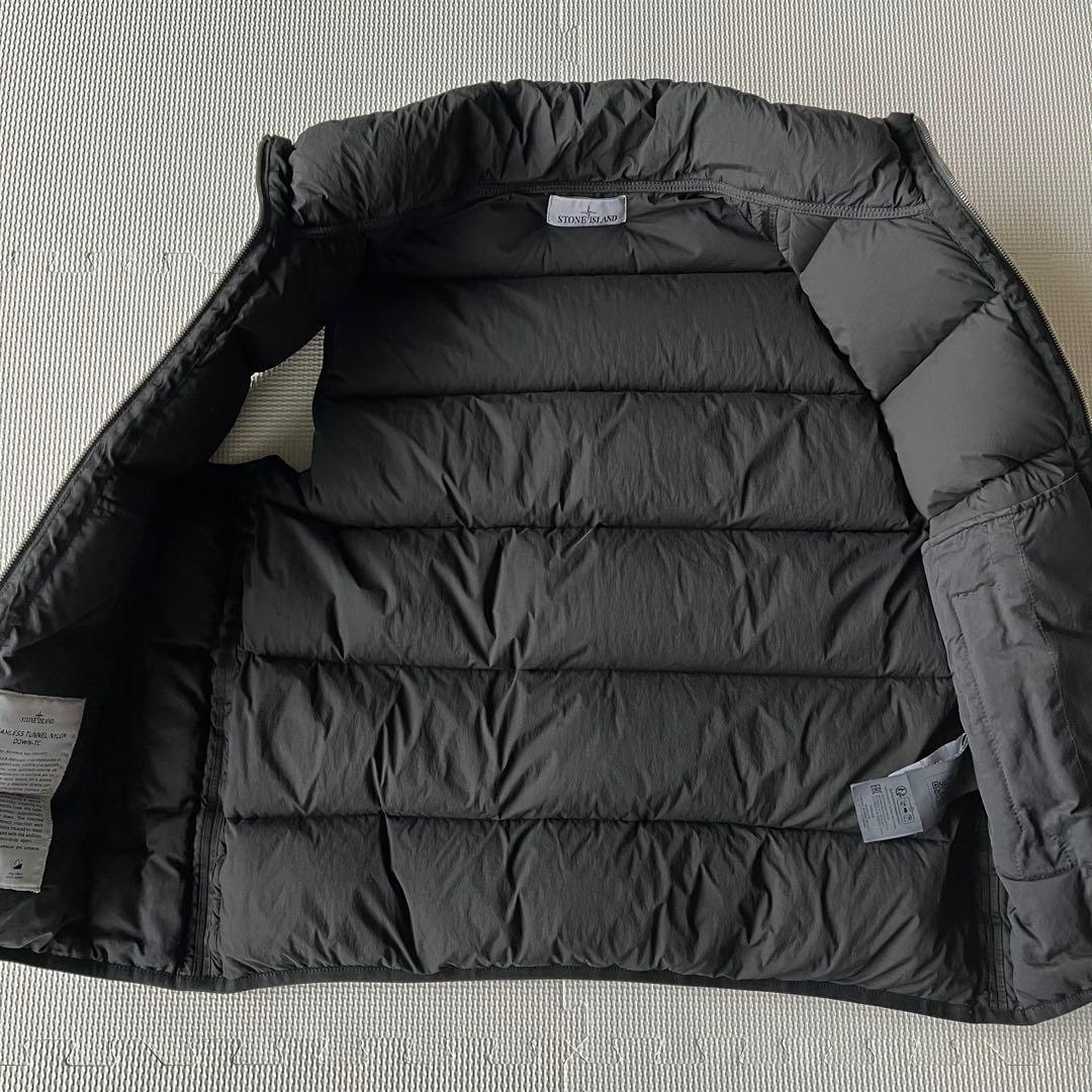 美品 STONE  シームレス ナイロン ダウンベスト S 黒